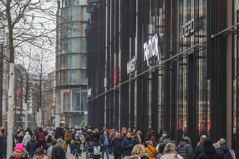 Geschäfte für OAKLEY in Düsseldorf 